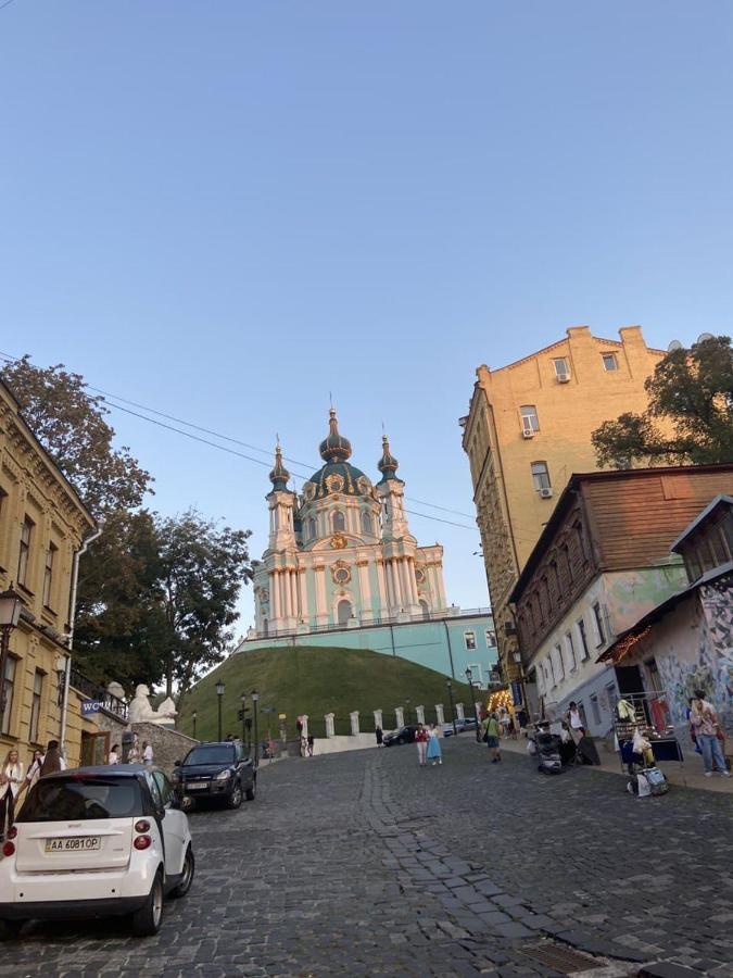 Romantic Apartment On Andriivskyi 키예프 외부 사진